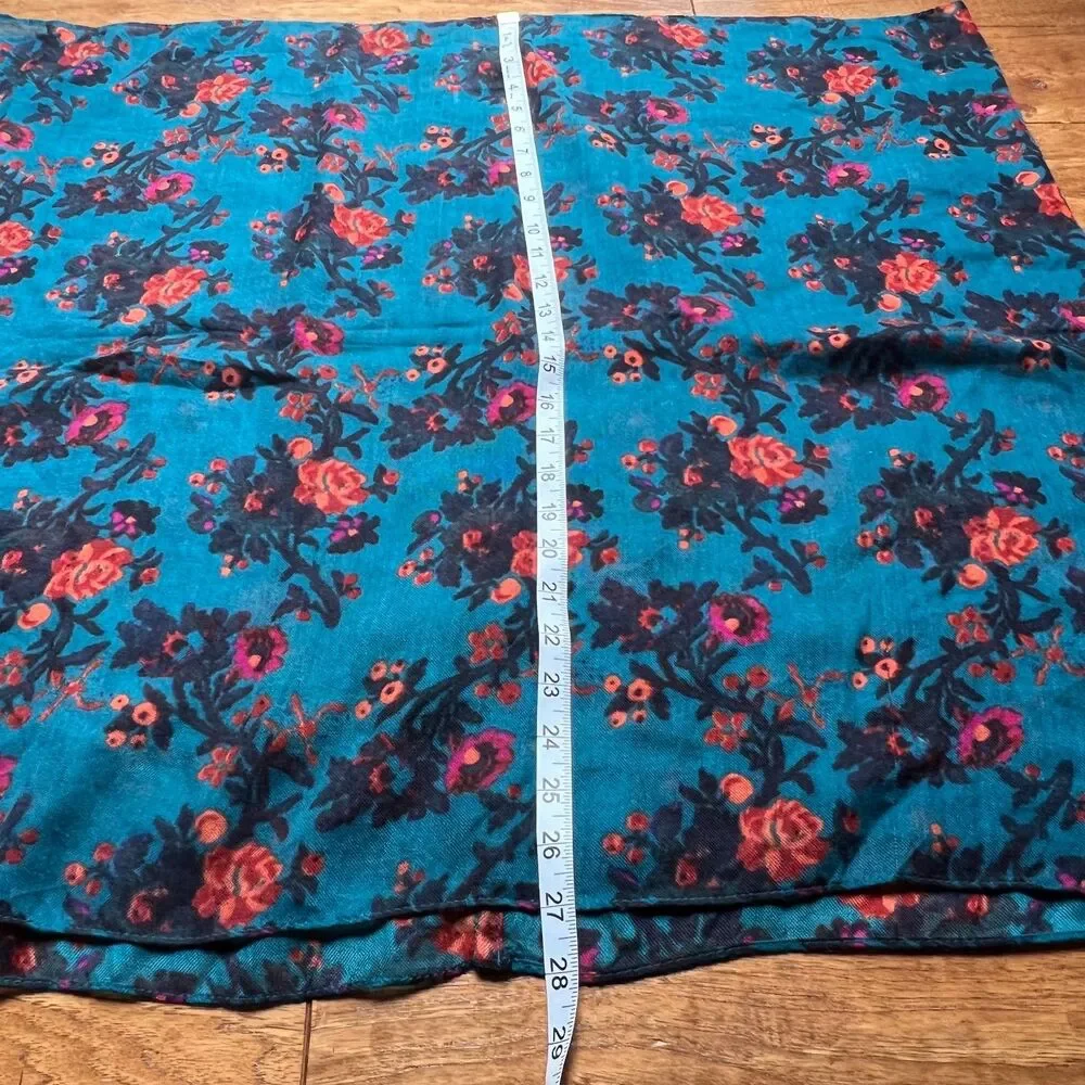 N/A teal floral